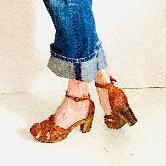 STUNNING 1970’s Wooden Stacked Heel Sandals, Gorgeous Leather 🤎 and Wood 🤎 - Picture 6 of 14